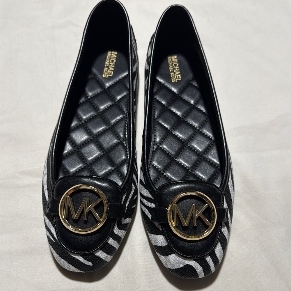 Michael Kors Lillie Black and White Quilted Flats size 7.5